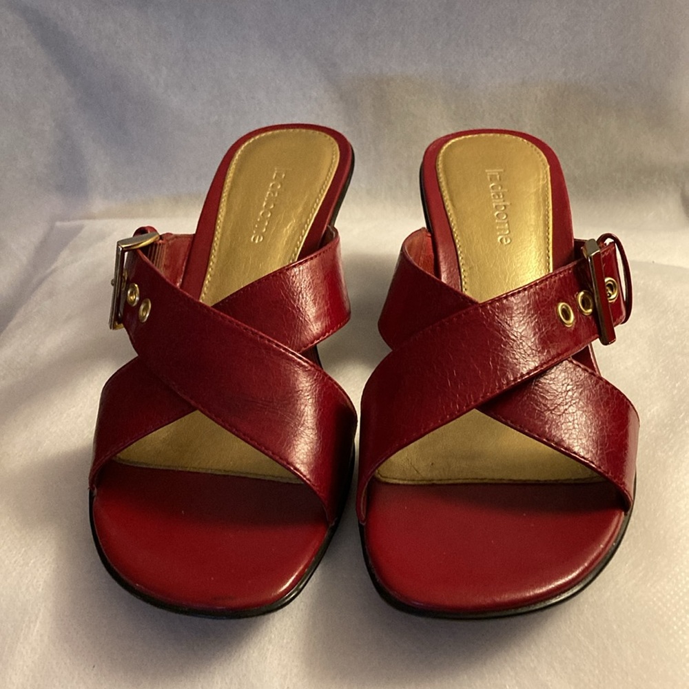 ⭐️Host Pick⭐️ Liz Claiborne Trudy Wine Napa Heel Slip On X-Cross Sandals - Sz 6M